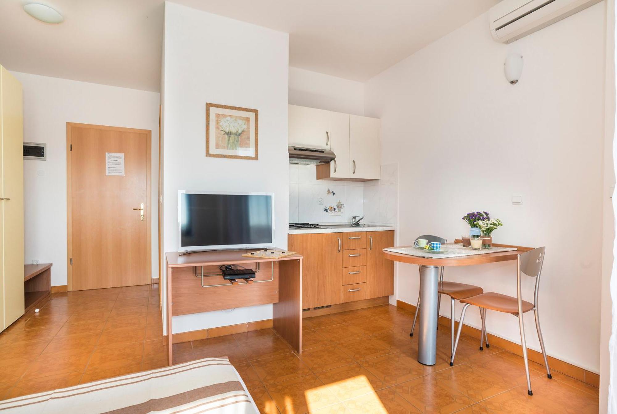 Apartments Vienna Zambratija  Pokoj fotografie